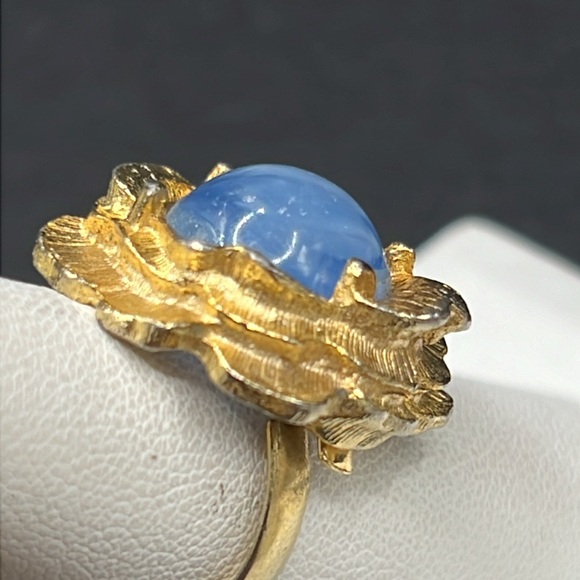 Vintage swirly blue flower adjustable size 7.5 ring - Picture 3 of 5